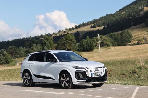 audi-q6-e-tron-quattro-s-line-2025-photo-laurent-sanson-02