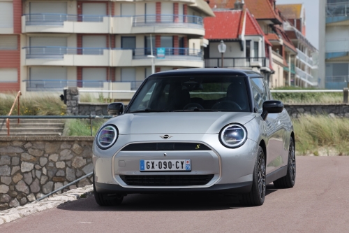 mini-cooper-se-electric-2024-photo-laurent-sanson-06