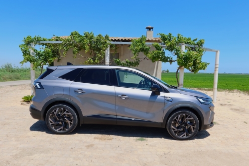 renault-symbioz-e-tech-full-hybrid-145-esprit-alpine-2024-photo-antoine-sanson-01 (1)