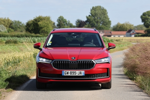 skoda-superb-4-combi-2025-photo-laurent-sanson-05